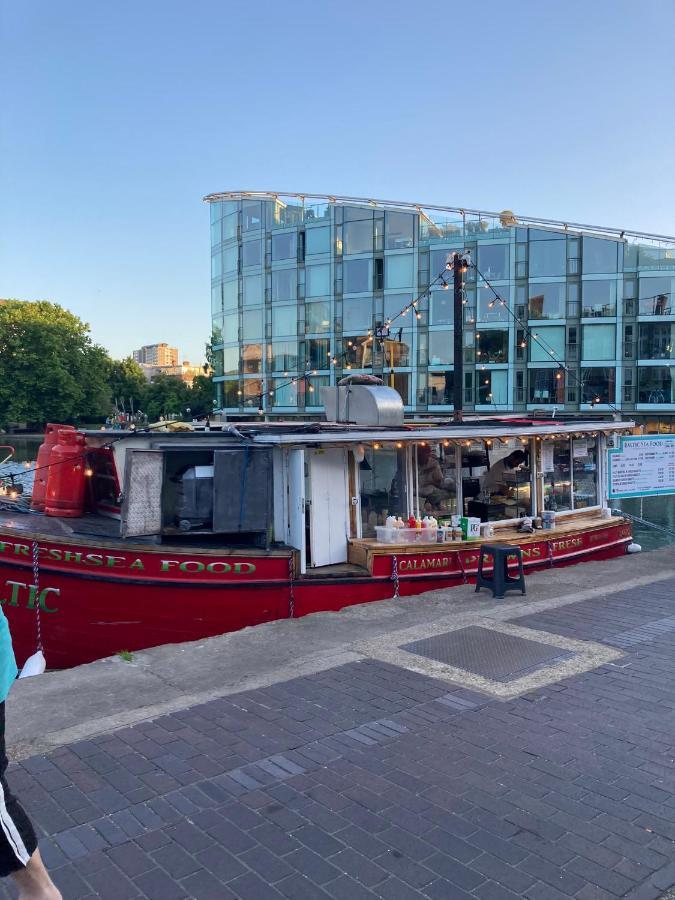 Canal View 1 Bed Apartment In Zone 1 Londen Buitenkant foto