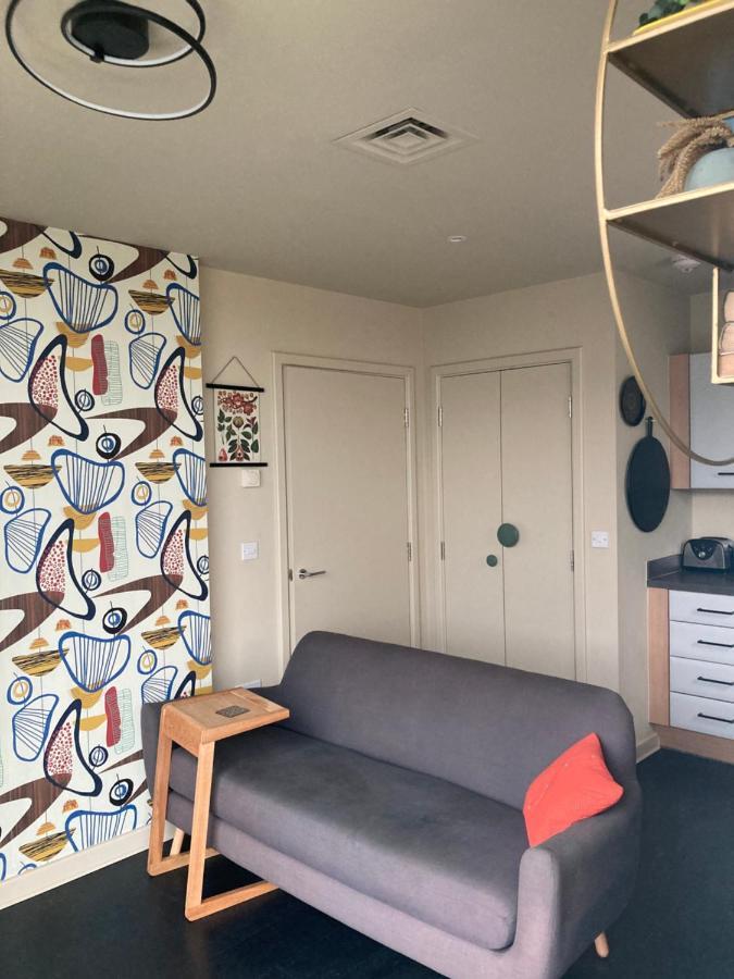 Canal View 1 Bed Apartment In Zone 1 Londen Buitenkant foto