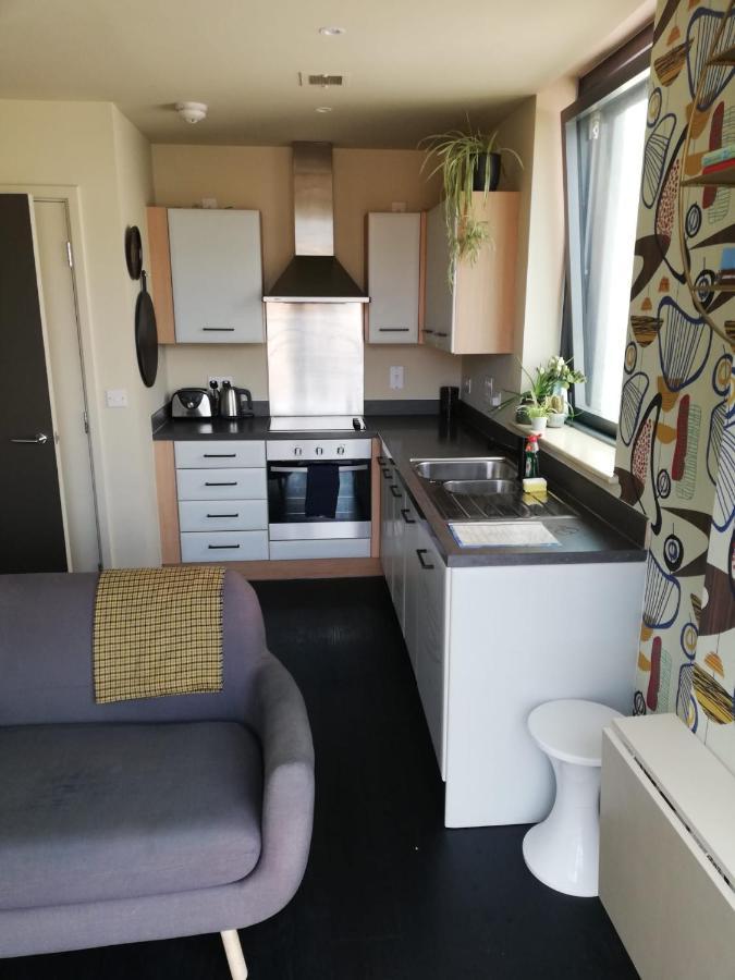 Canal View 1 Bed Apartment In Zone 1 Londen Buitenkant foto